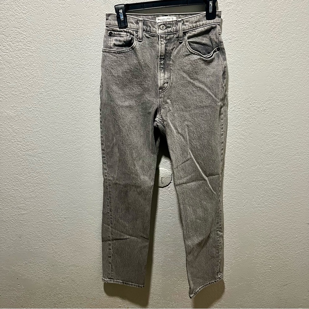 Abercrombie & Fitch The 90’s Straight Ultra High Rise Curve Love Charcoal Jeans - Picture 2 of 11